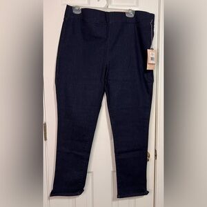 NYDJ NEW Size 14 Women’s Dark wash “Rinse” Pull On Skinny jeans with Ankle Slit